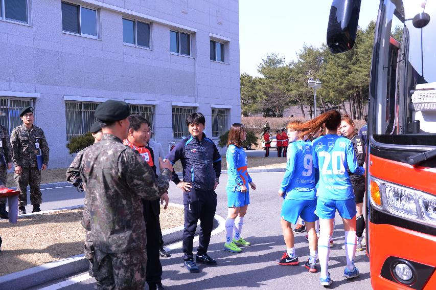 2015 육군제7보병사단·국민체육진흥공단 여자축구단 업무 협약식 의 사진