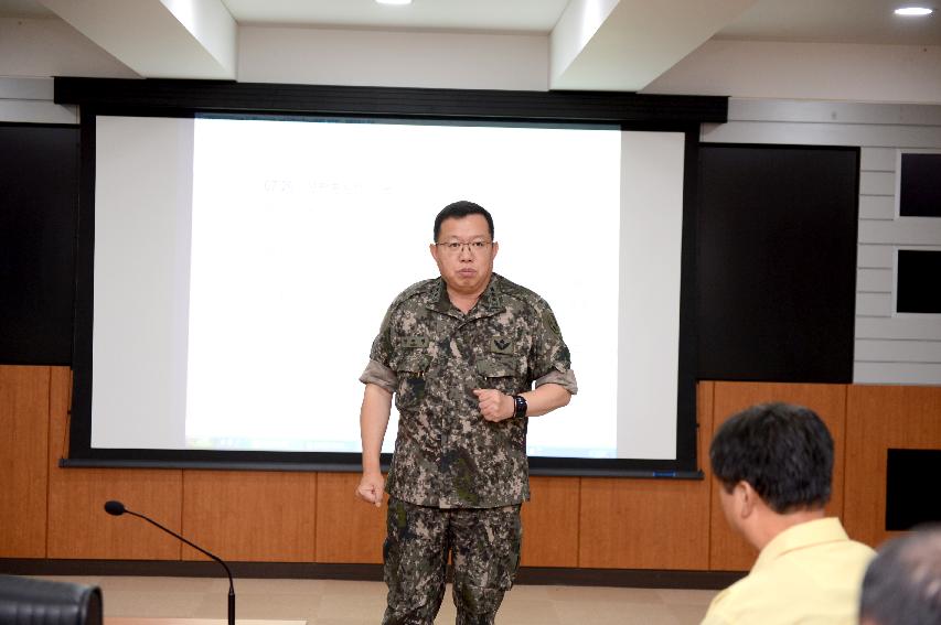 2015 전인범 육군 제1군단장 을지훈련 참관 의 사진