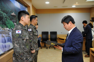 2015 군정발전 유공자 표창장 및 상장 수여식 의 사진