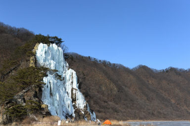 2016 간동면 구만리 딴산 인공빙벽 전경 의 사진
