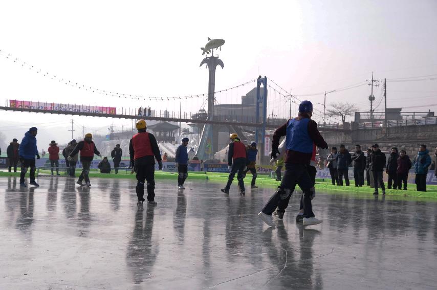 2017 화천산천어축제 얼음축구 대회 의 사진