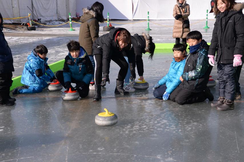 2017 화천산천어축제 컬링장 전경 의 사진