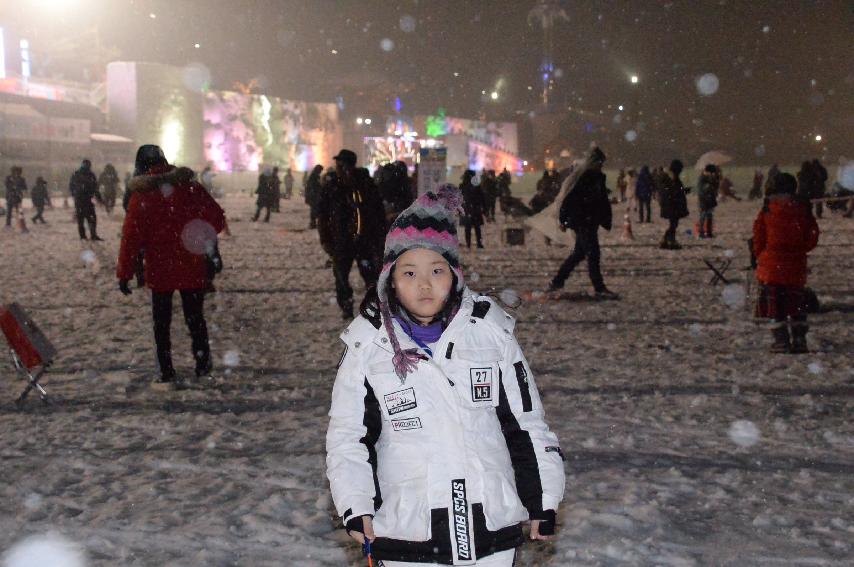 2017 화천산천어축제 산천어 밤낚시 전경 의 사진