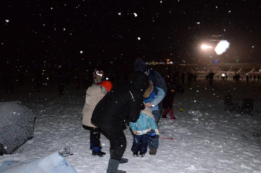 2017 화천산천어축제 산천어 밤낚시 전경 의 사진