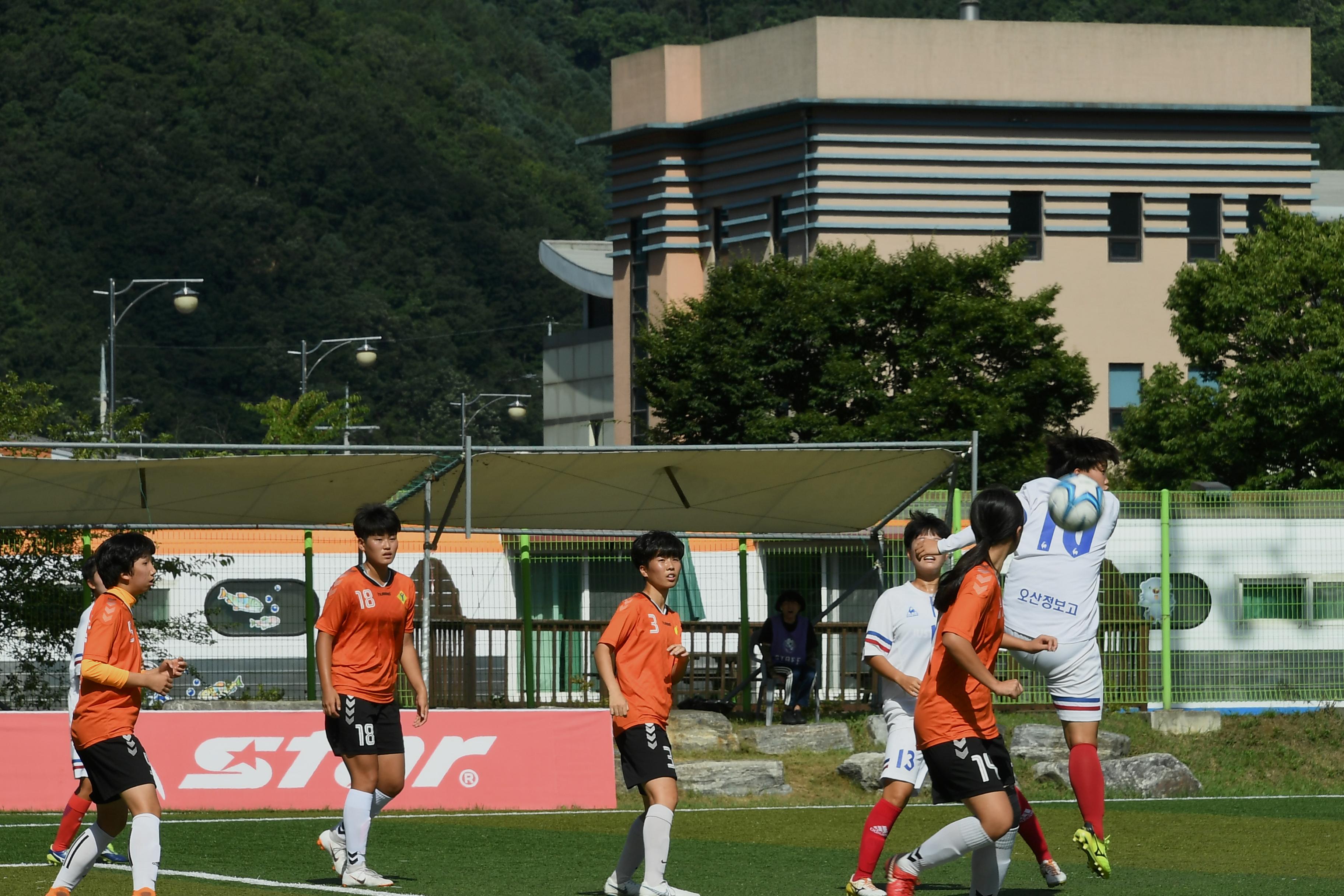 물의나라 화천 2018 추계 한국여자축구연맹전 의 사진