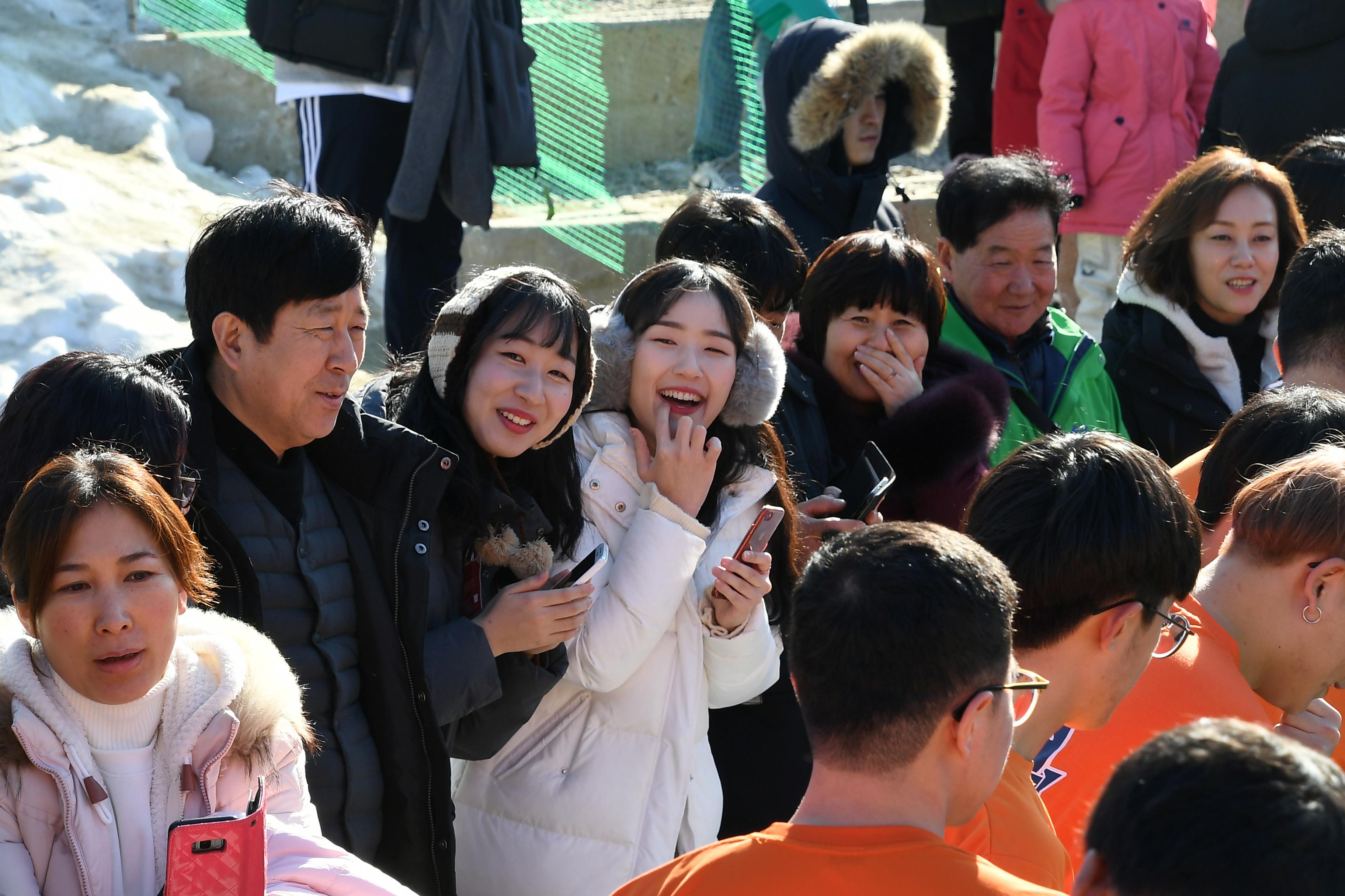 2019 화천산천어축제 산천어맨손잡기장 전경 의 사진