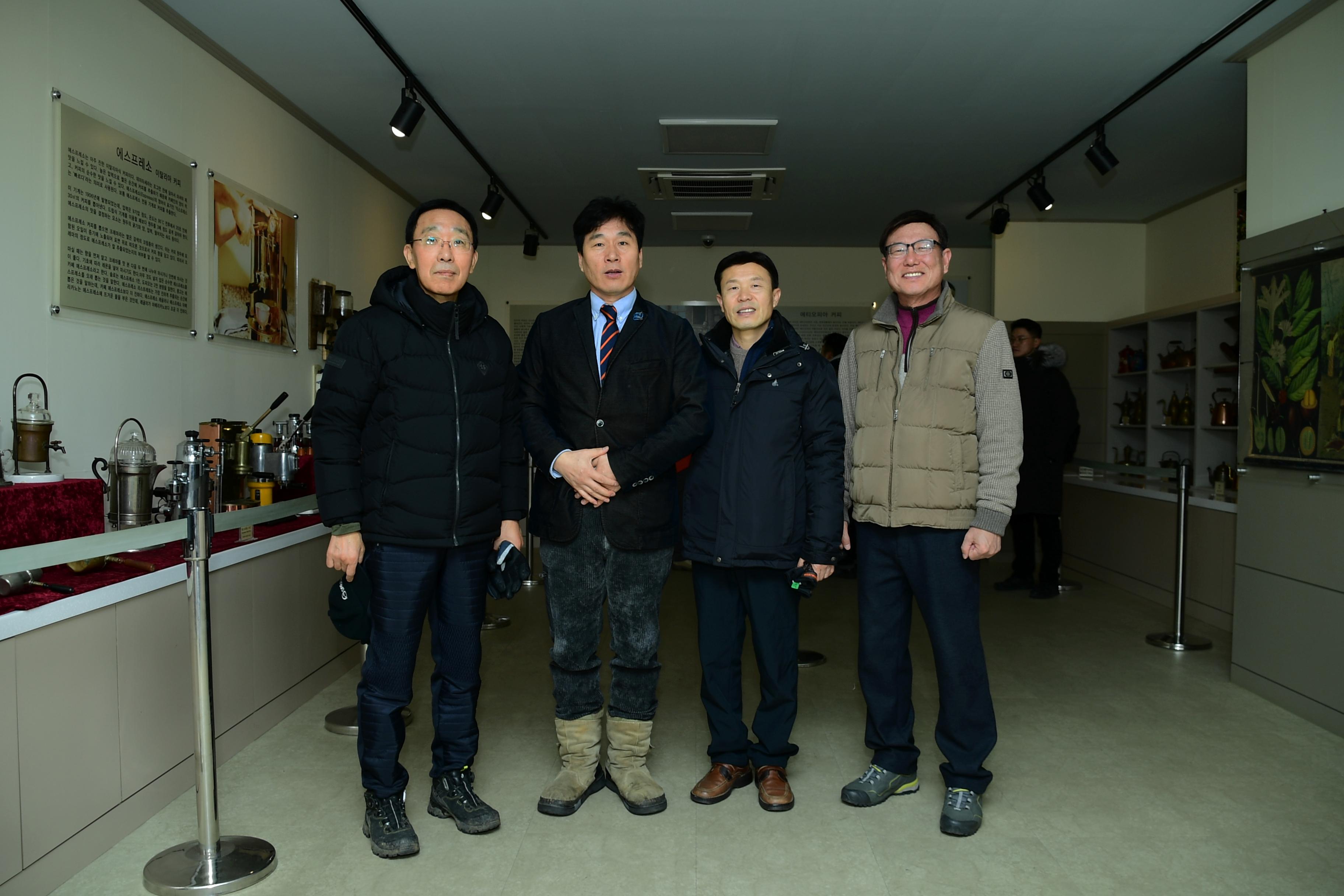 2019 화천산천어축제장 전직 부군수님 방문 의 사진