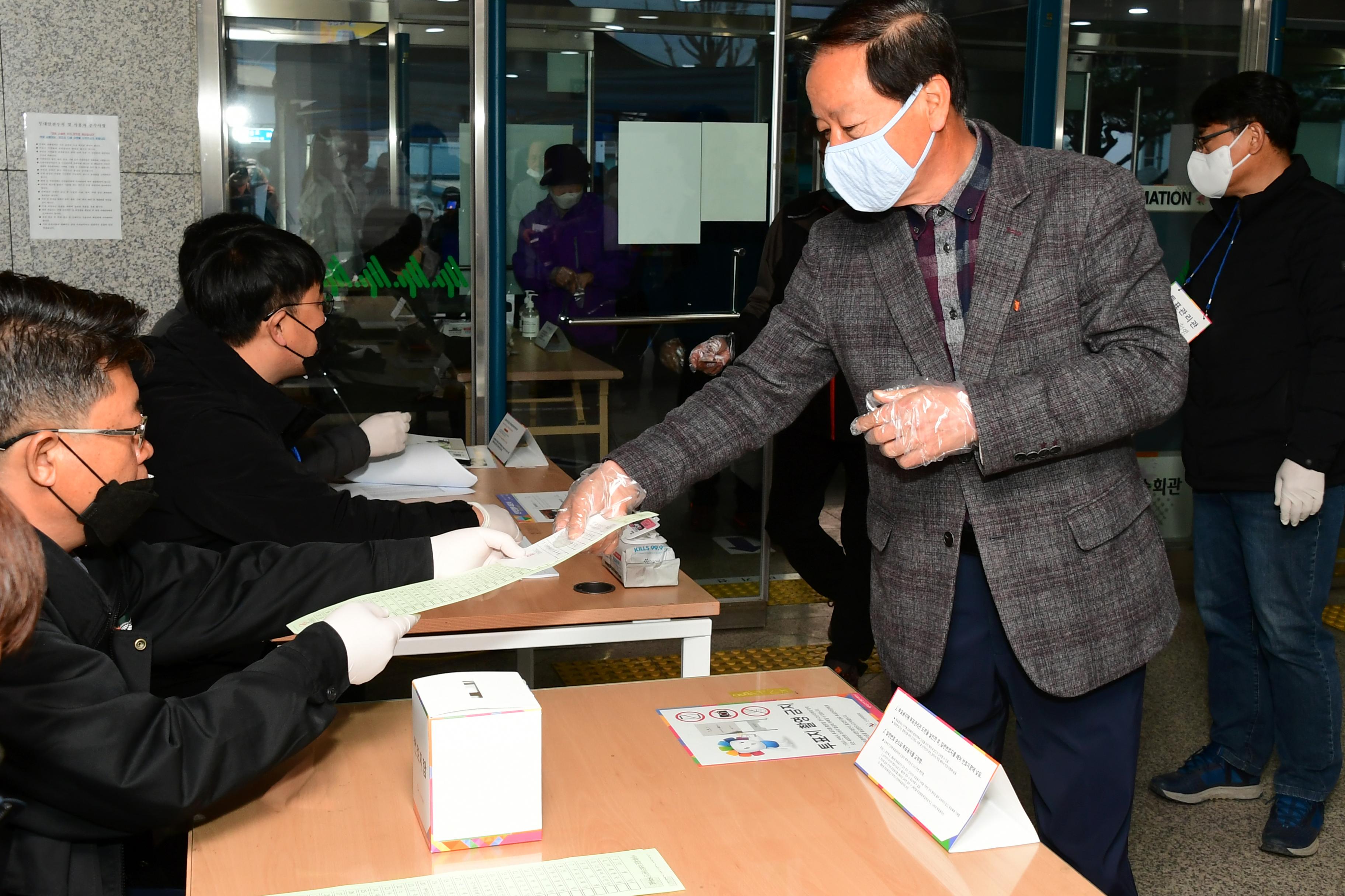 2020 제21대 국회의원 선거 의 사진