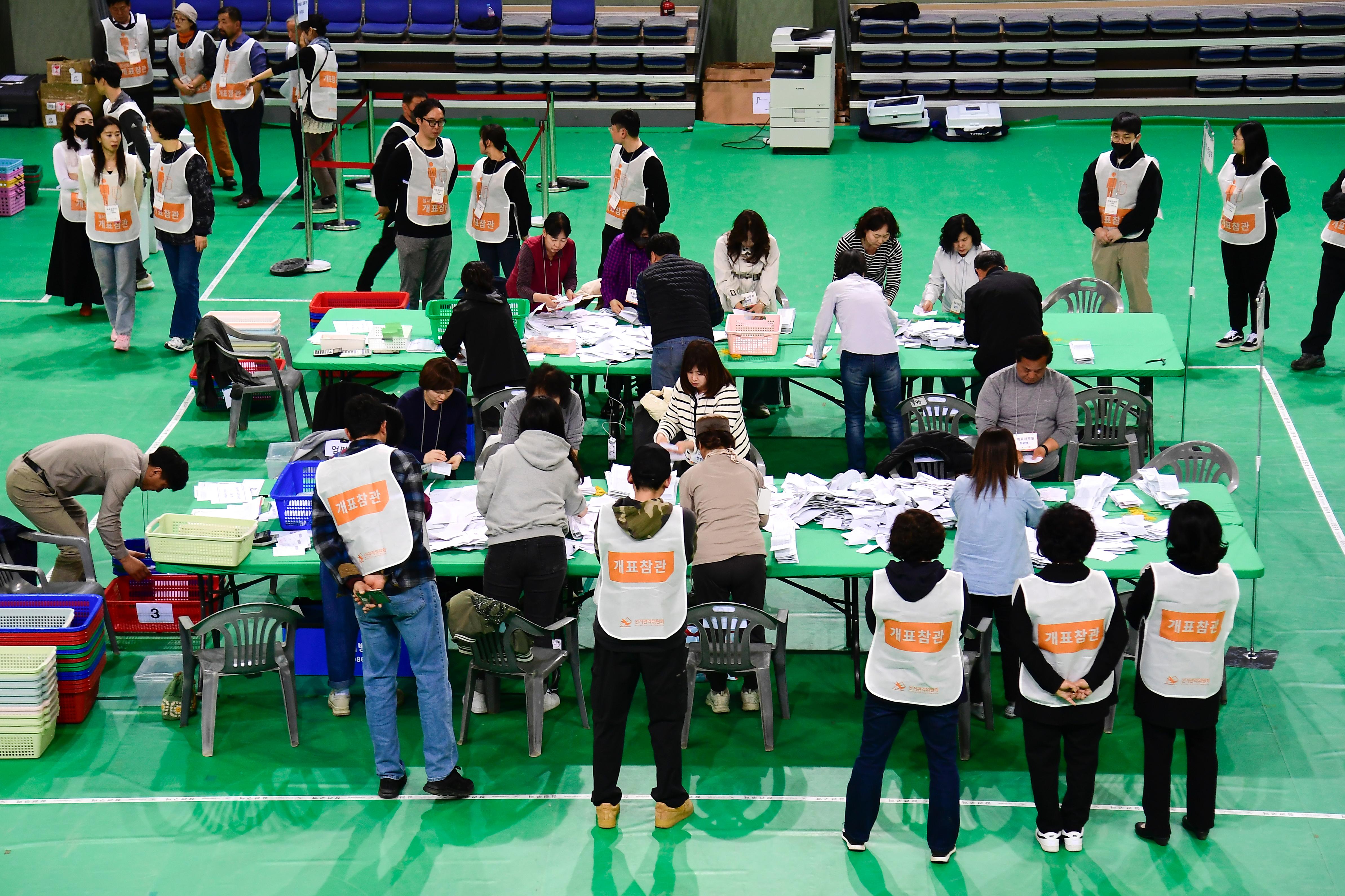 2024 제22대 국회의원선거 개표 의 사진