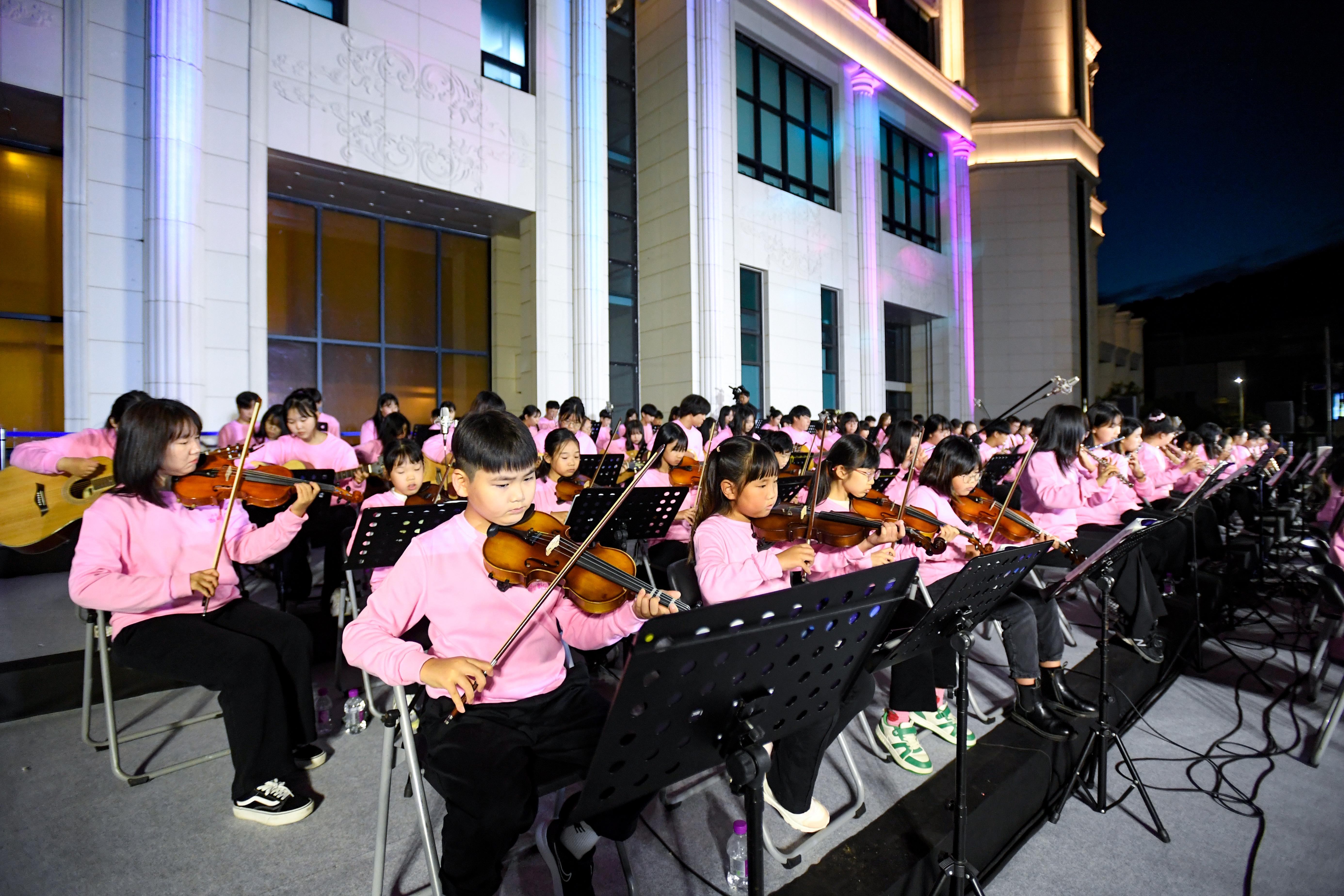 2024 화천청소년 합동연주회 '가을 별빛 하모니' 의 사진