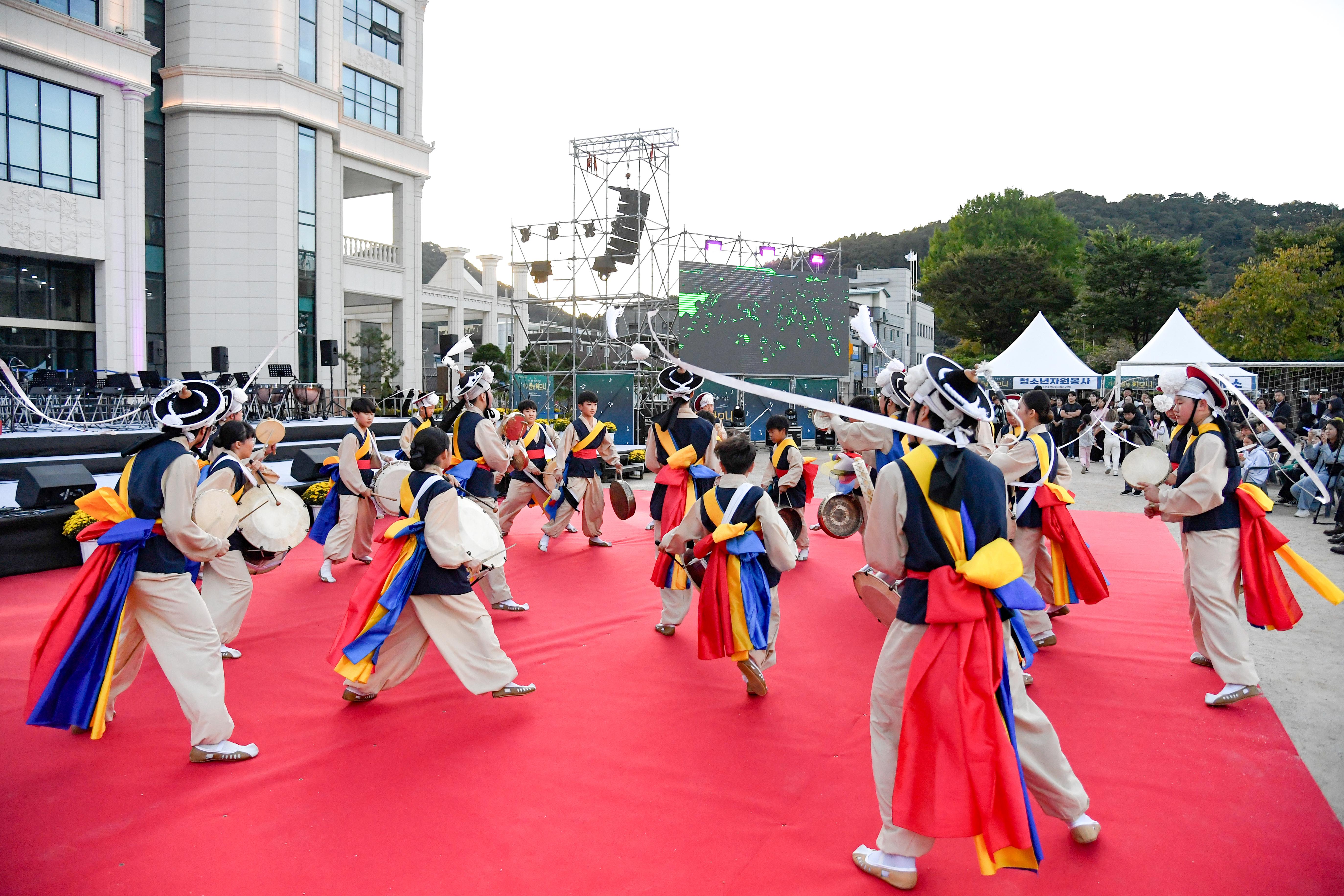 2024 화천청소년 합동연주회 '가을 별빛 하모니' 의 사진