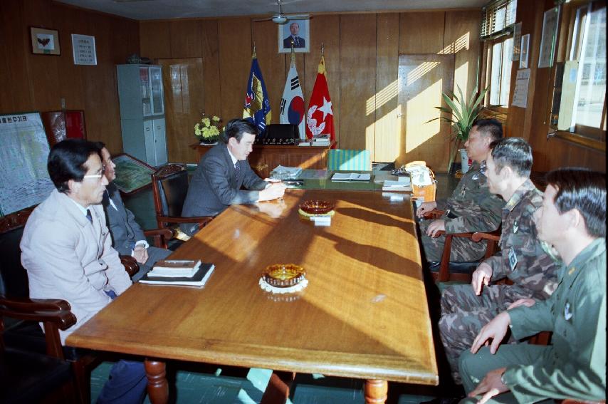도지사 군부대 방문 의 사진