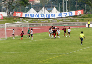 제6회 추계한국여자축구대회 경기 의 사진