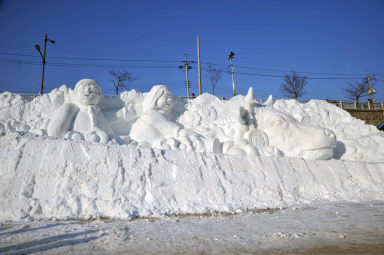 2009산천어축제장 눈조각,얼곰이성 사진
