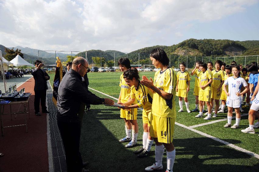 2009 물의나라화천 제8회 추계한국여자축구연맹전 의 사진