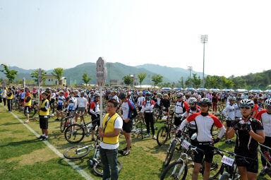 2012년 제5회 화천 DMZ랠리 평화자전거 대회 개회식 의 사진