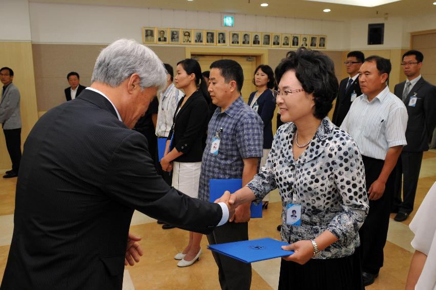 2012년도 인사발령자 임용장 수여식 의 사진