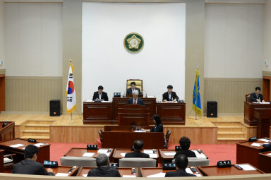 2013 제203회 화천군의회 임시회 의 사진