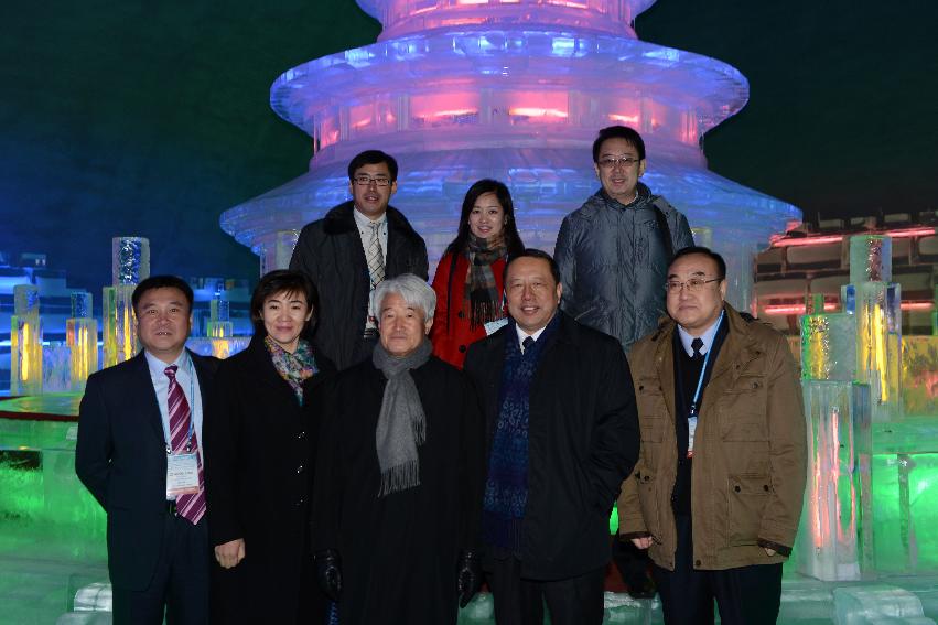 2014 세계겨울도시 시장회의 관계자 얼음나라투명광장 방문 의 사진