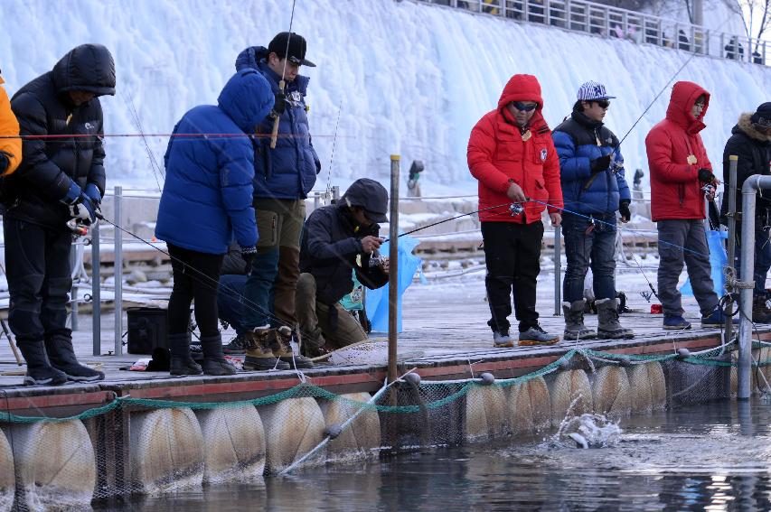 2015 얼음나라 화천산천어축제 루어낚시 의 사진