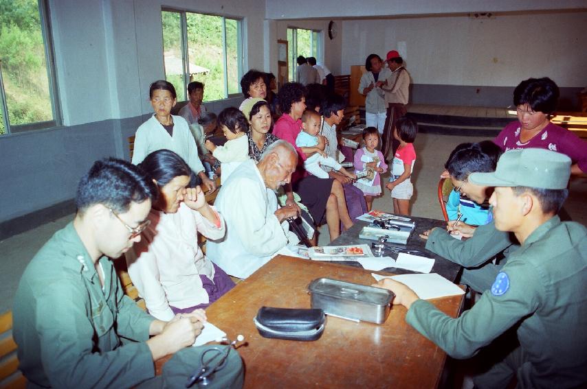 군부대 의료봉사 의 사진
