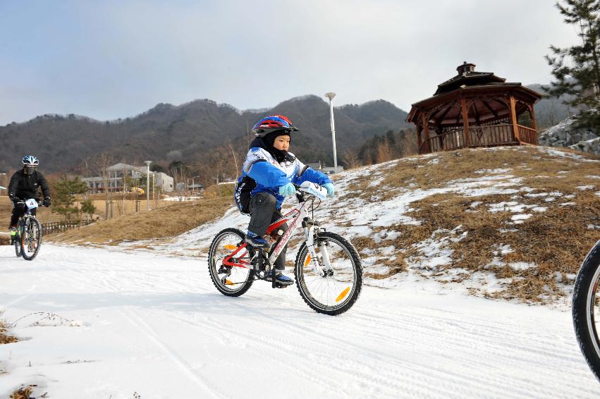 전국눈길 산악자전거 동호인 개회식 의 사진