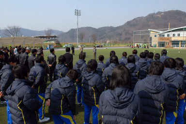 화천정보산업고등학교 여자축구부 시축식 사진
