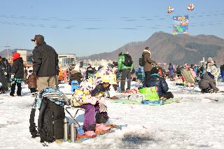 2012년도 산천어축제 루어낚시 및 얼음낚시 의 사진